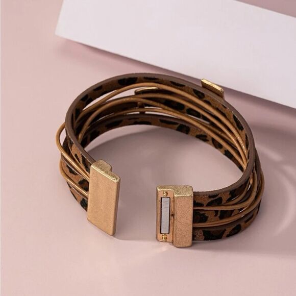Fake suede Cross Decor Leopard Pattern Bracelet with magnetic closure - Picture 3 of 15